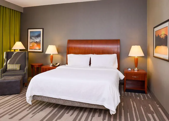 Hilton Garden Pivot Point Hotel 3*