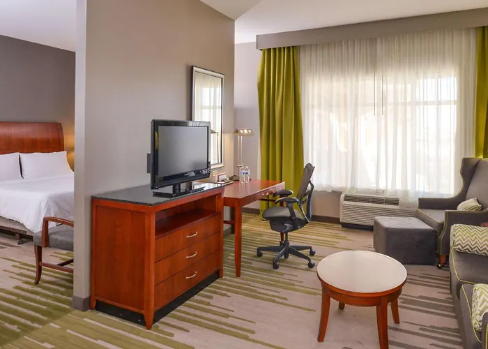 Hilton Garden Pivot Point Hotel 3*