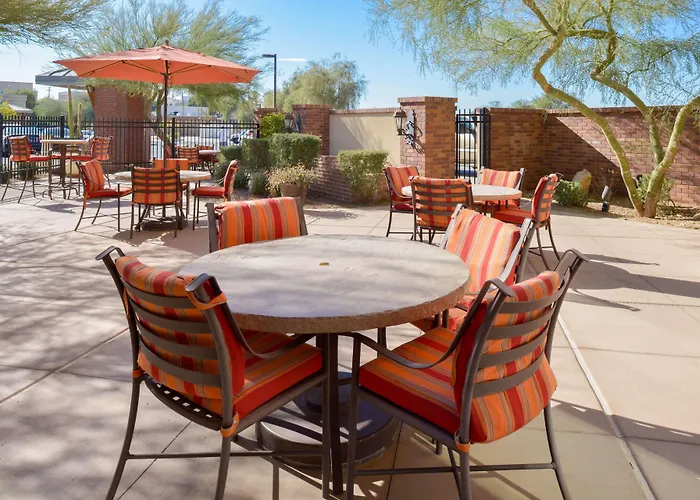 Hilton Garden Pivot Point 3*