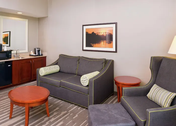 Hilton Garden Pivot Point