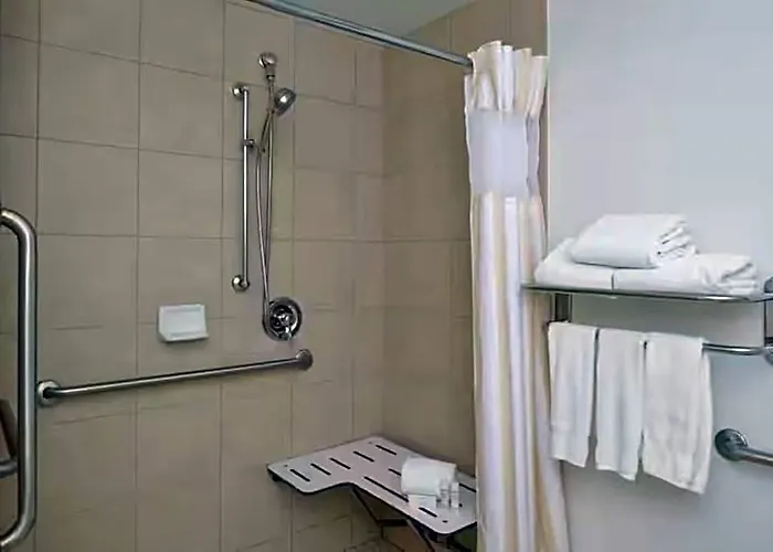 Hotel Hilton Garden Pivot Point 3*