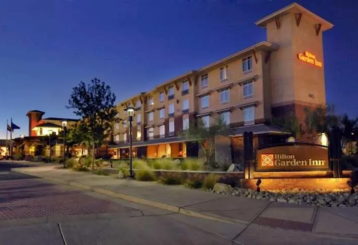 Hotel Hilton Garden Pivot Point 3*